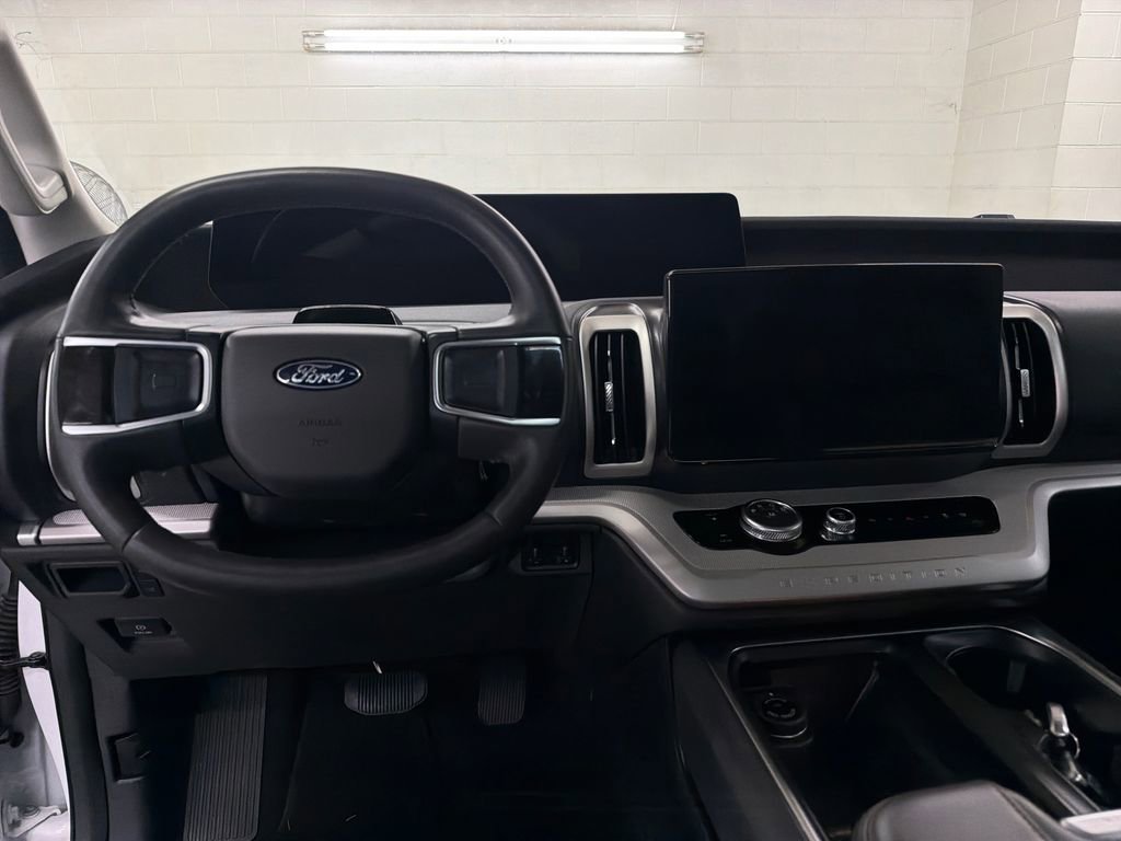 Certified 2025 Ford Expedition Max Active RWD image 9