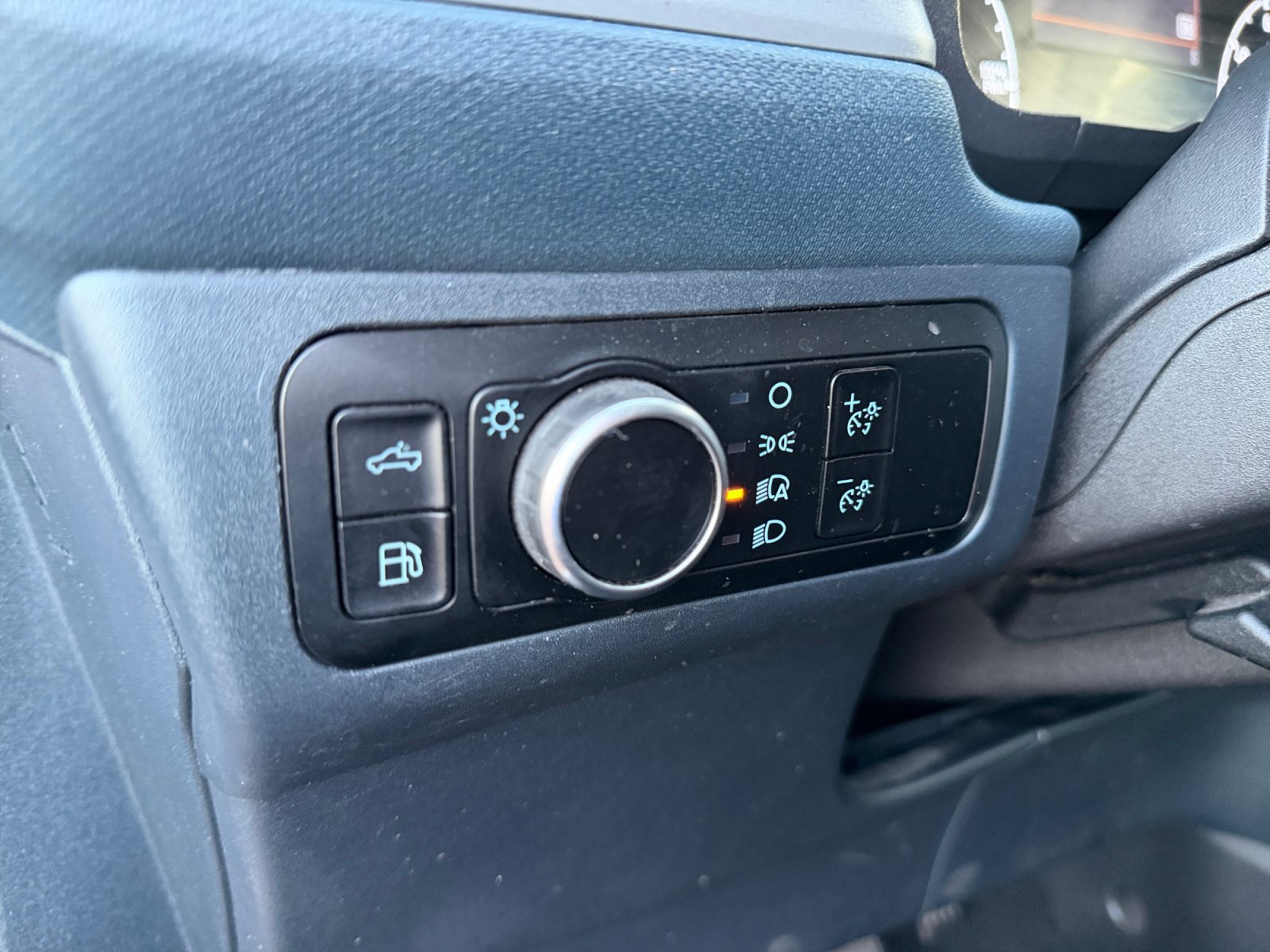 Certified 2024 Ford Maverick XL FWD image 20
