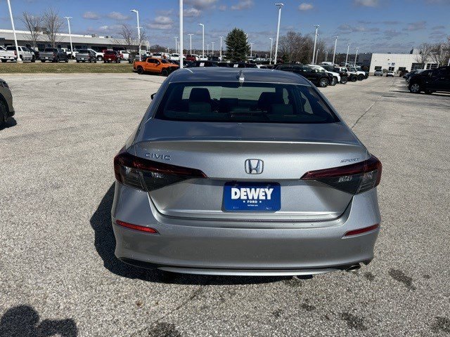 Used 2025 Honda Civic Sport image 4