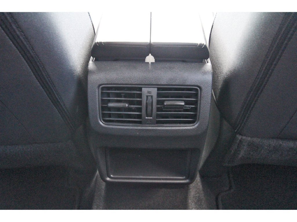 Used 2024 Nissan Rogue S FWD image 15