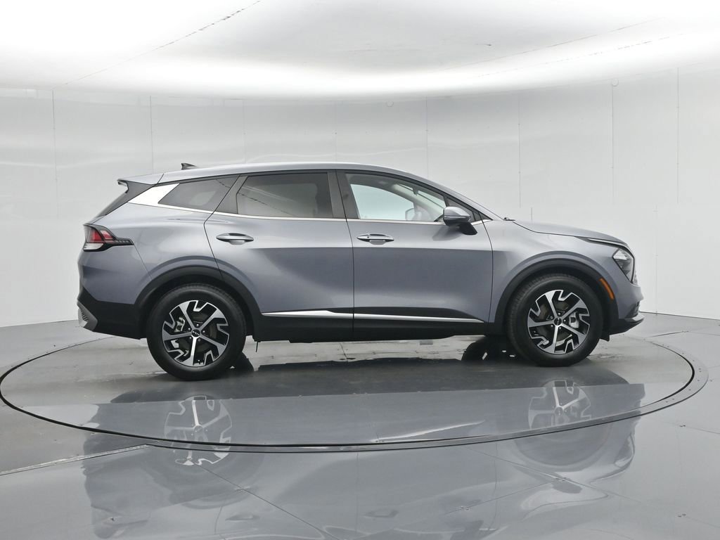 Used 2023 Kia Sportage EX image 9