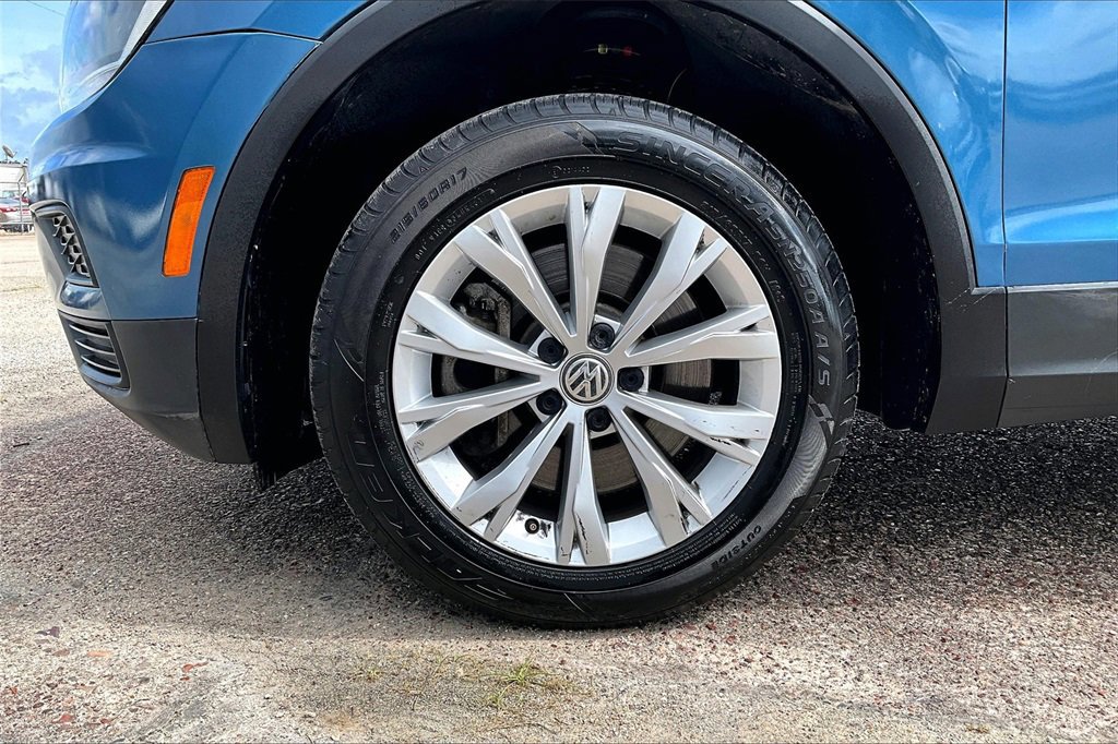 Used 2020 Volkswagen Tiguan S image 35