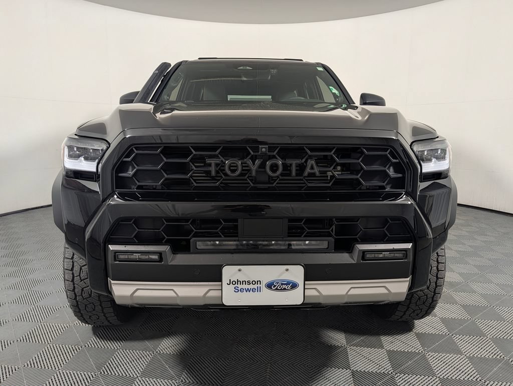 Used 2025 Toyota 4Runner Trailhunter AWD/4WD image 3