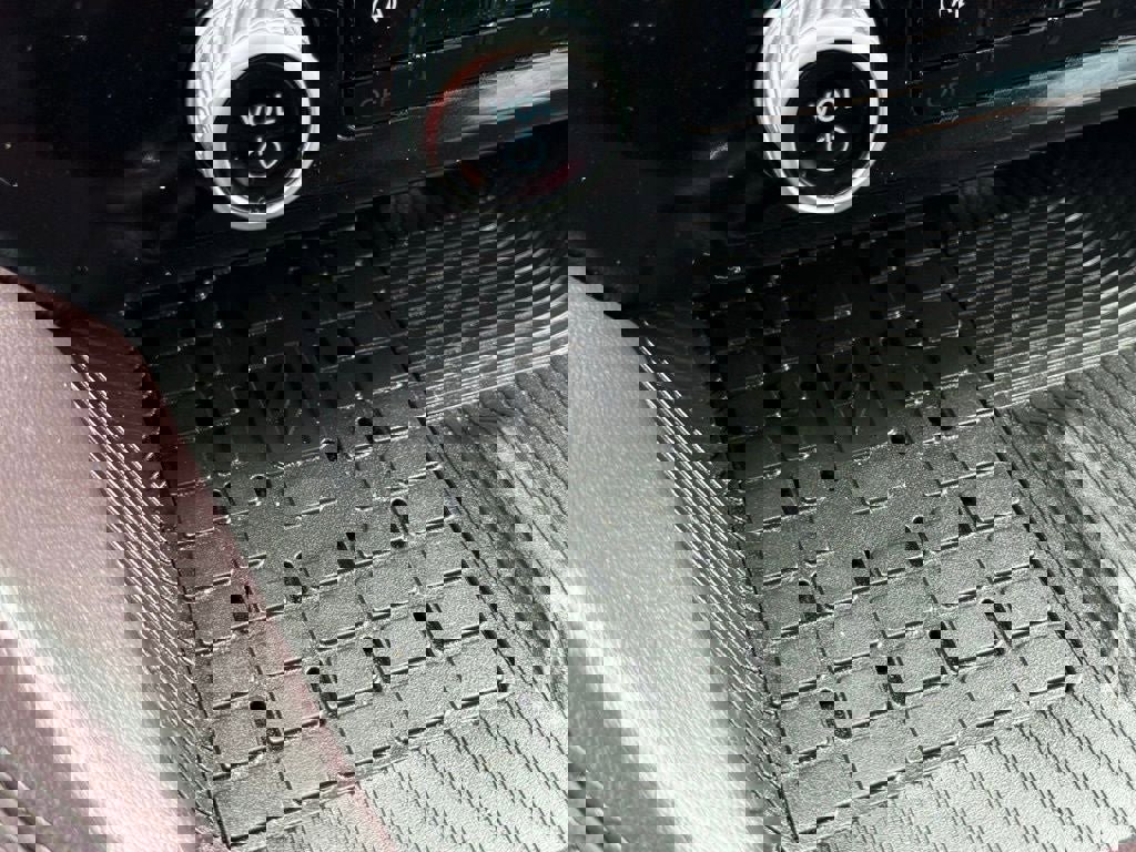 Certified 2025 Ford Explorer Platinum image 38