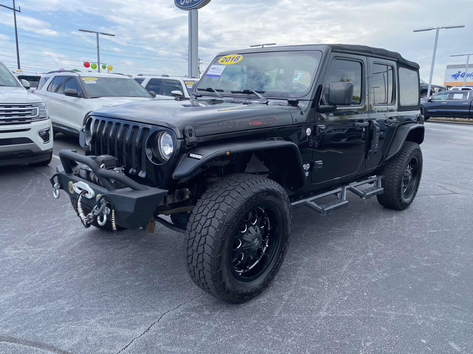 Used 2018 Jeep Wrangler Unlimited Sport S AWD/4WD image 3