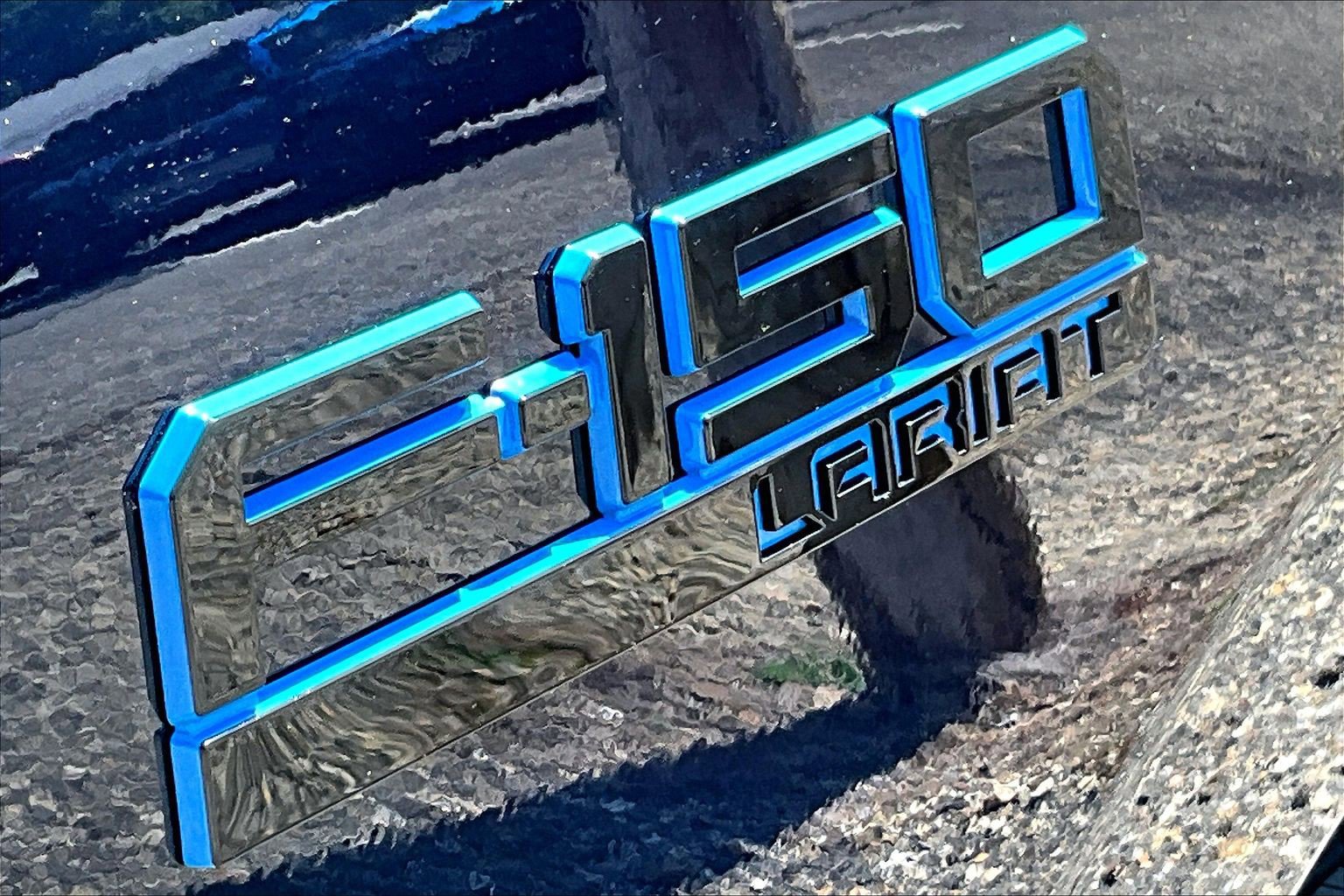 Certified 2025 Ford F150 Lightning Lariat AWD/4WD image 32