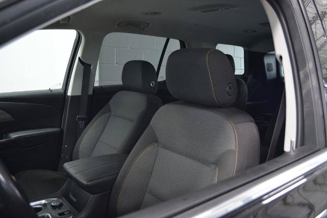 Used 2020 Chevrolet Traverse LT w/ Driver Confidence II Package AWD/4WD image 9