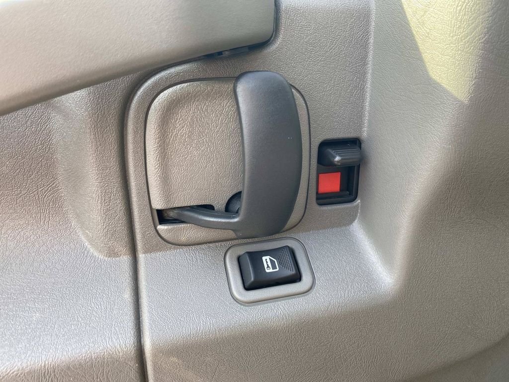 Used 2021 Chevrolet Express 2500 w/ Driver Convenience Package RWD image 18