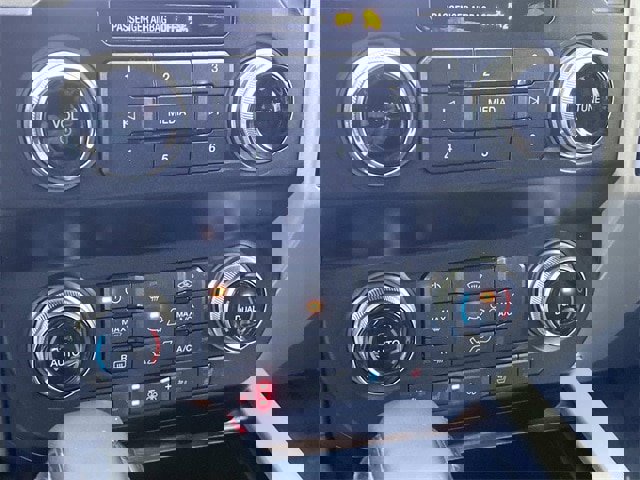 Certified 2019 Ford F150 Lariat w/ Equipment Group 502A Luxury image 61