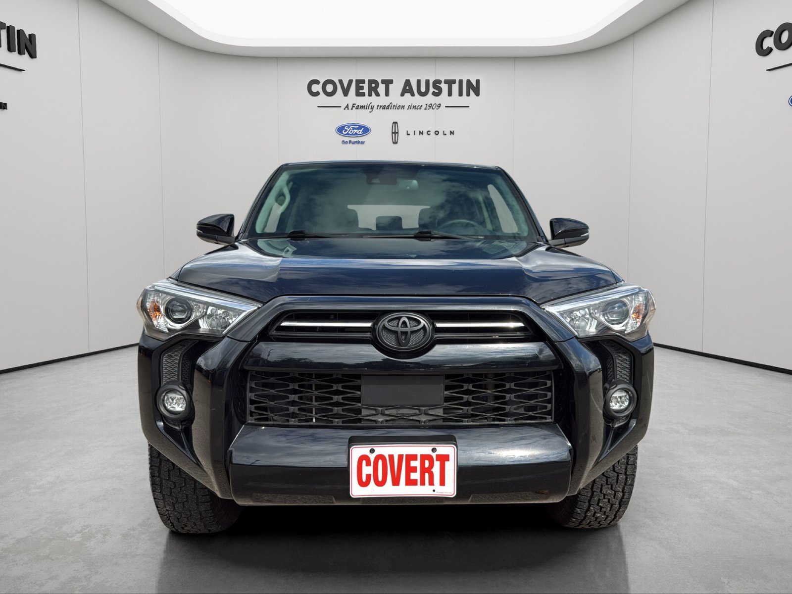 Used 2021 Toyota 4Runner SR5 Premium w/ Moonroof Package RWD image 3