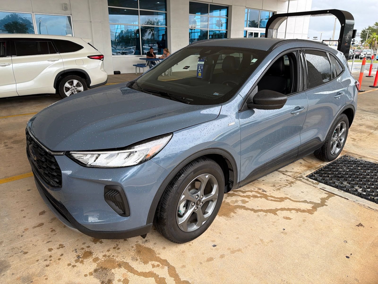 Certified 2025 Ford Escape ST-Line w/ Equipment Group 301A FWD image 9
