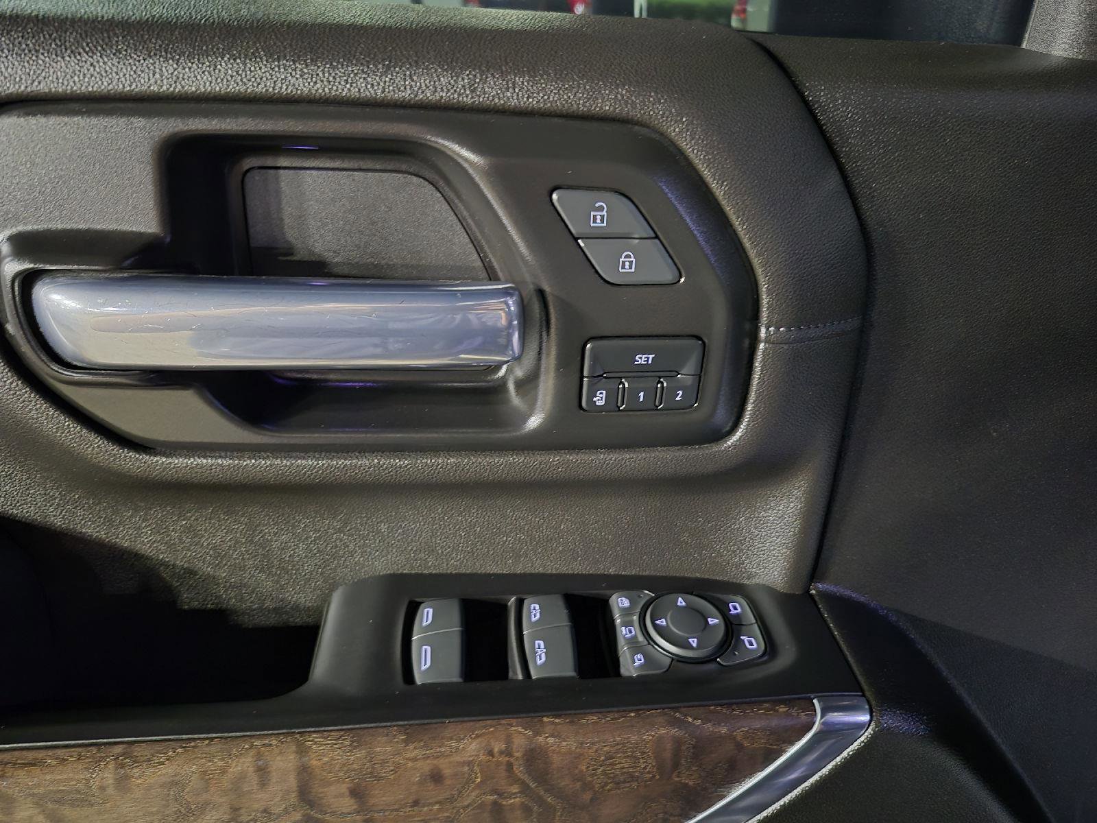 Used 2022 GMC Sierra 3500 Denali image 7