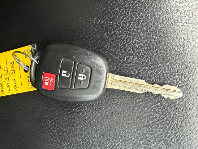 Used 2018 Toyota RAV4 XLE AWD/4WD image 25