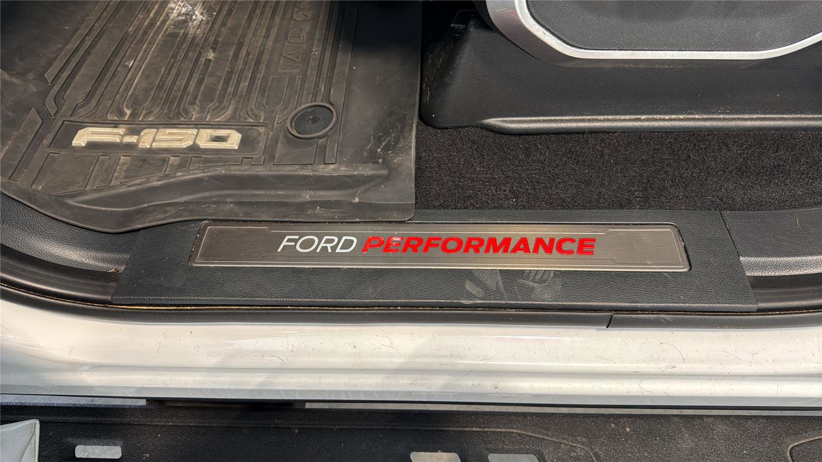 Certified 2023 Ford F150 Raptor w/ Raptor 37 Performance Package AWD/4WD image 34