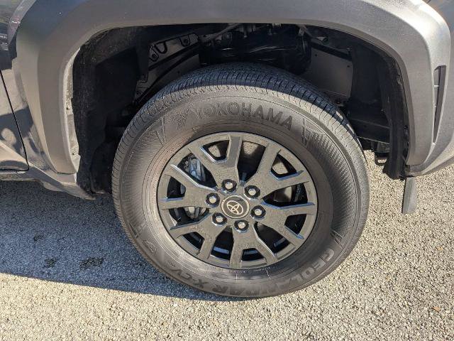 Used 2026 Toyota 4Runner SR5 AWD/4WD image 11