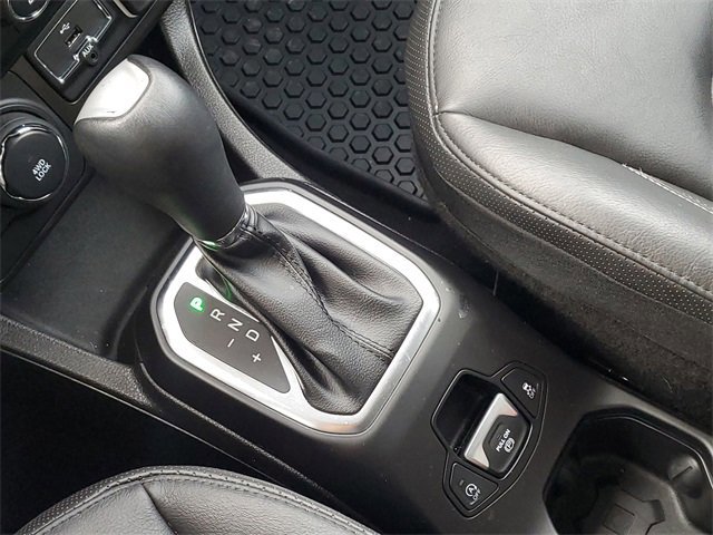 Used 2023 Jeep Renegade Limited image 21