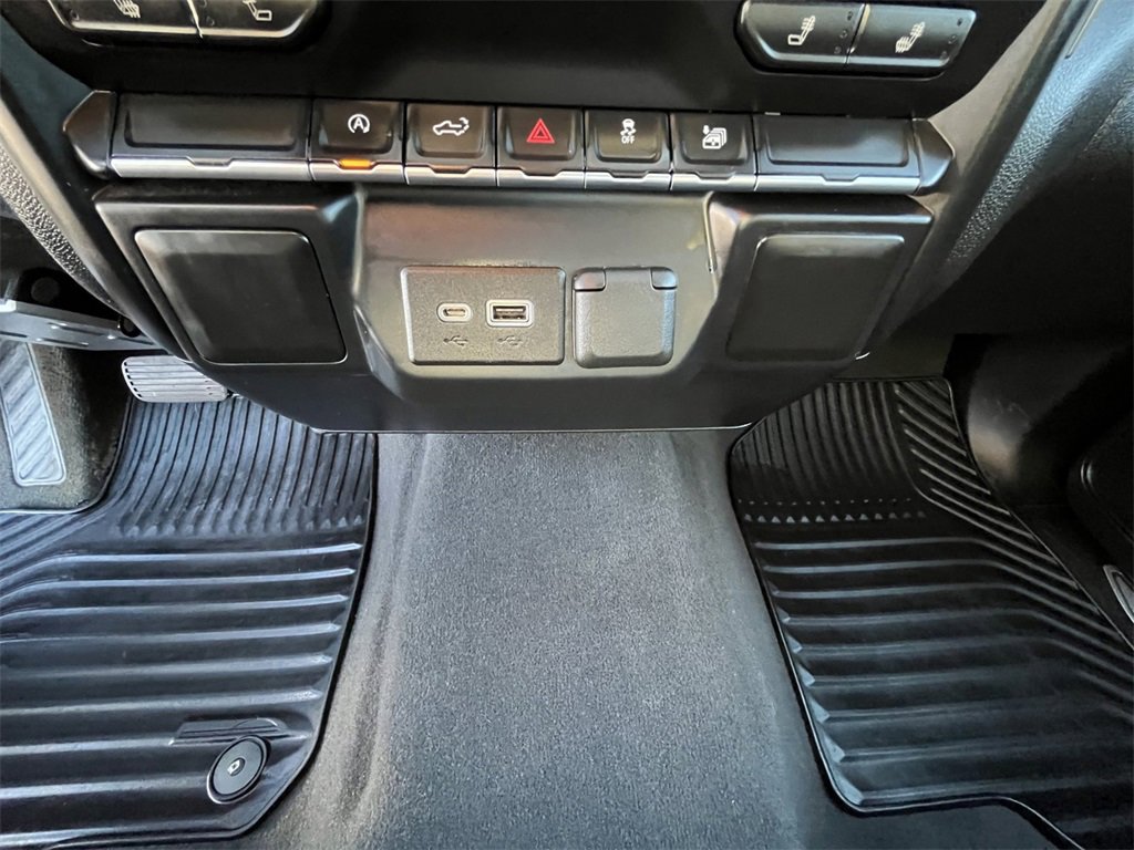 Used 2019 Chevrolet Silverado 1500 LT w/ All-Star Edition image 12