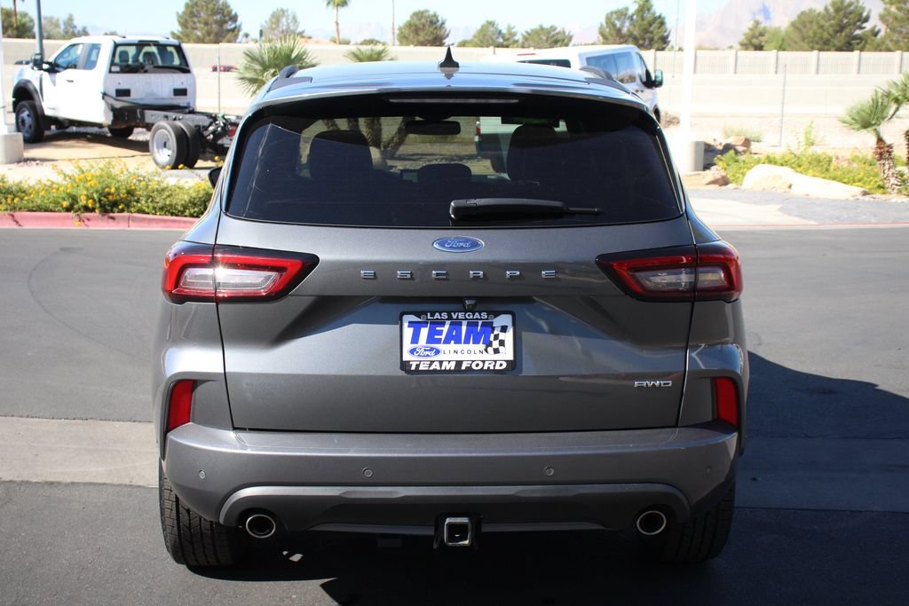 Certified 2023 Ford Escape ST-Line Elite w/ Premium Technology Package AWD/4WD image 7