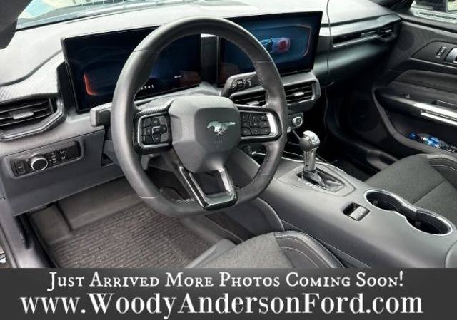 Certified 2025 Ford Mustang Coupe RWD image 4
