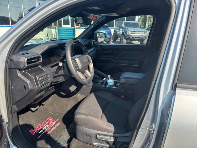 Used 2025 Toyota 4Runner SR5 AWD/4WD image 79