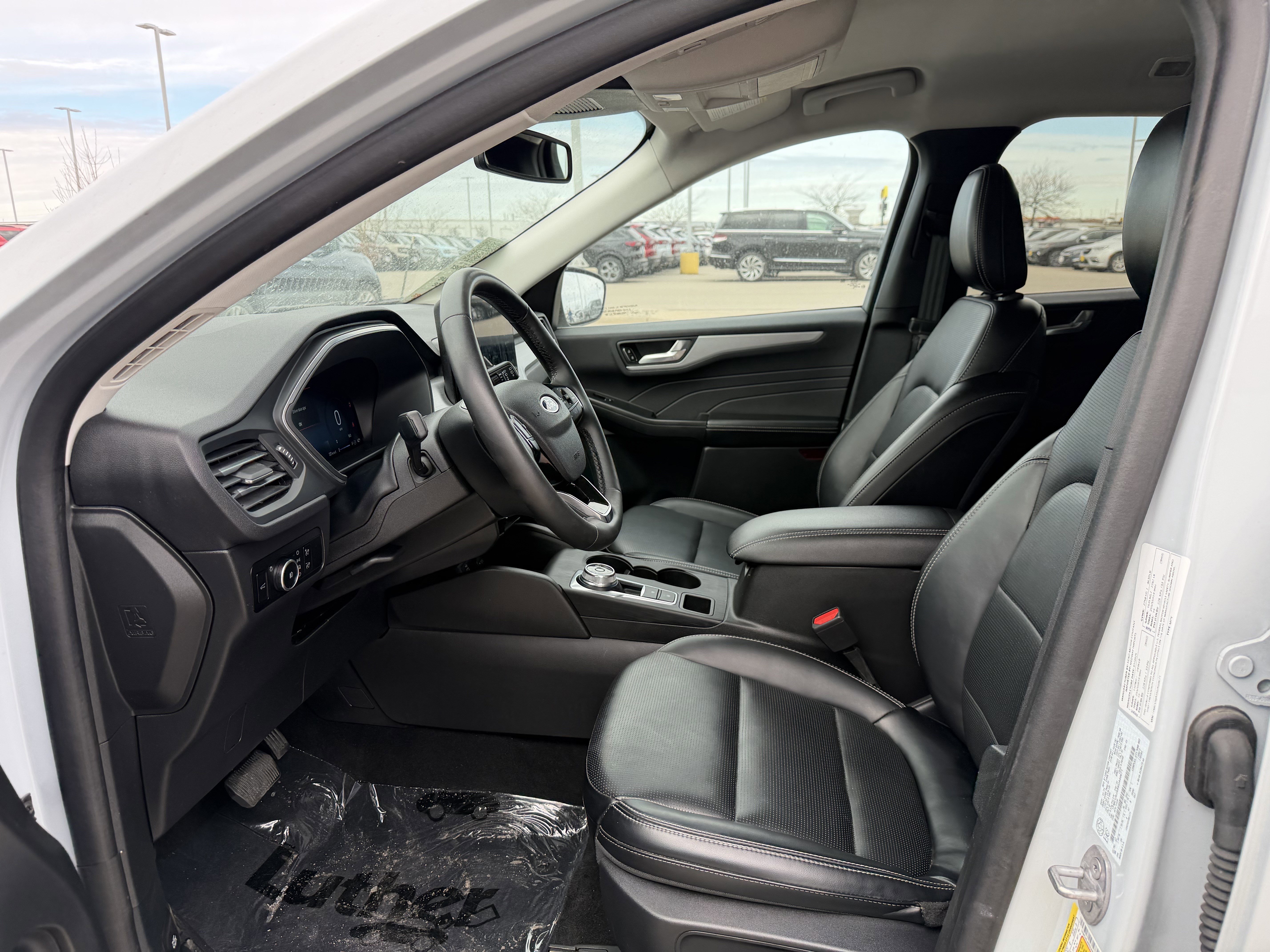Certified 2025 Ford Escape Platinum AWD/4WD image 7