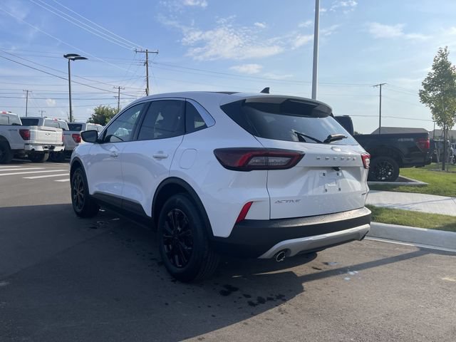 Certified 2024 Ford Escape Active AWD/4WD image 3