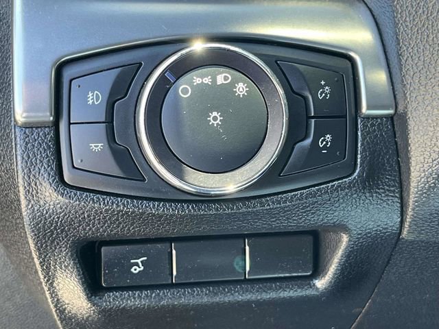 Certified 2019 Ford Explorer XLT w/ Equipment Group 202A image 15