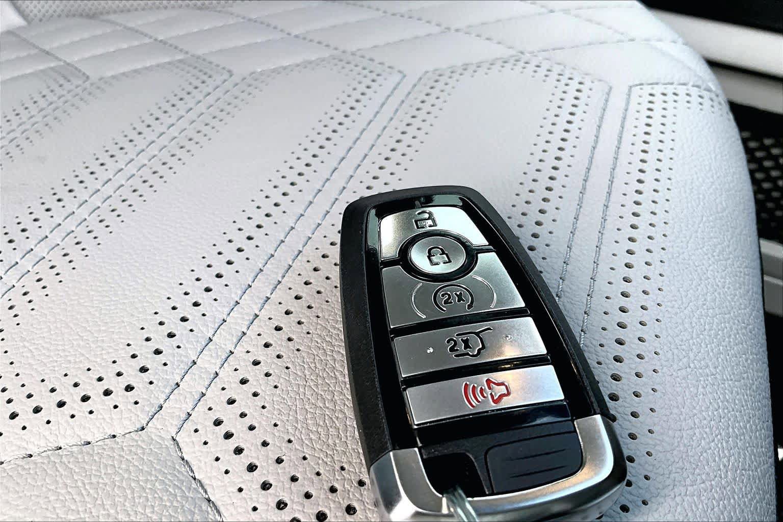 Certified 2023 Ford Escape Platinum w/ Premium Technology Package FWD image 15