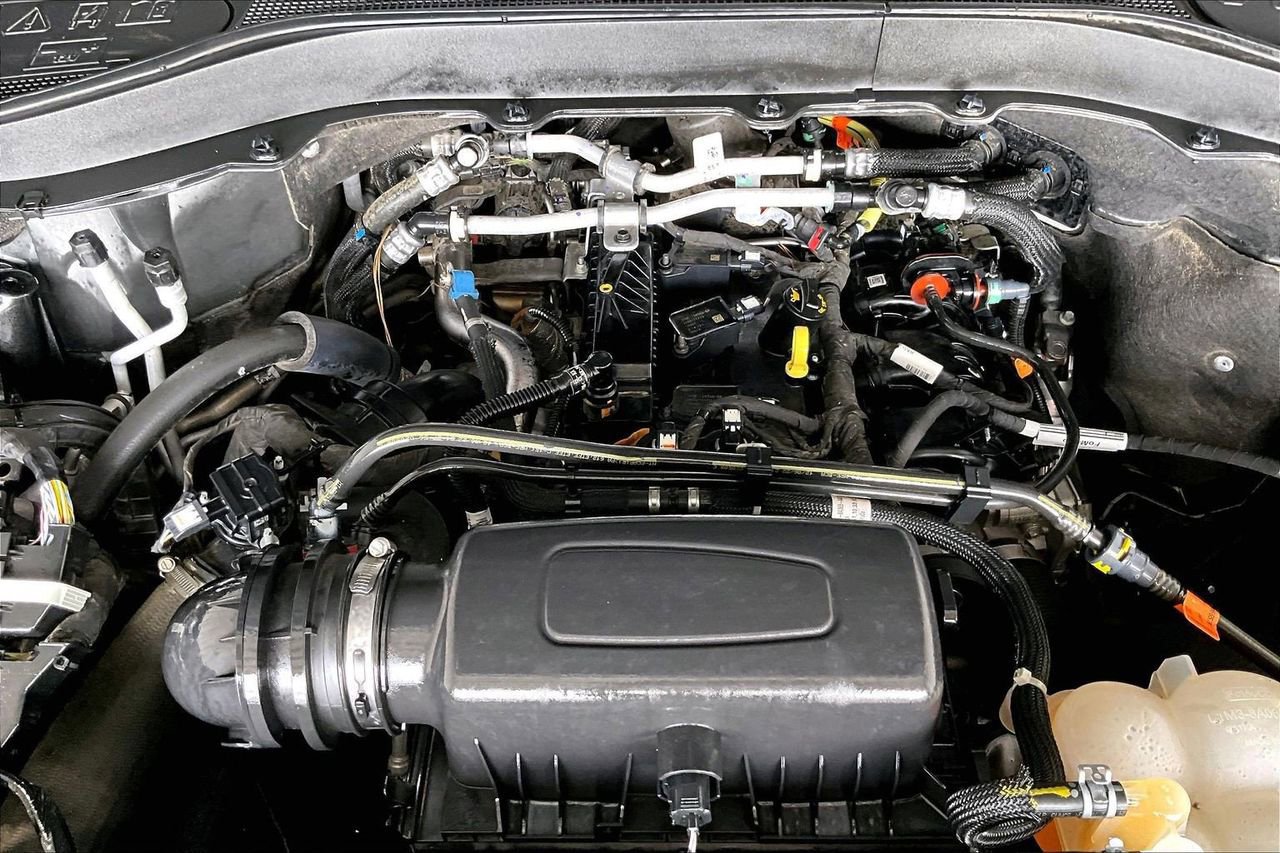 Certified 2023 Ford Explorer XLT w/ Equipment Group 202A image 33