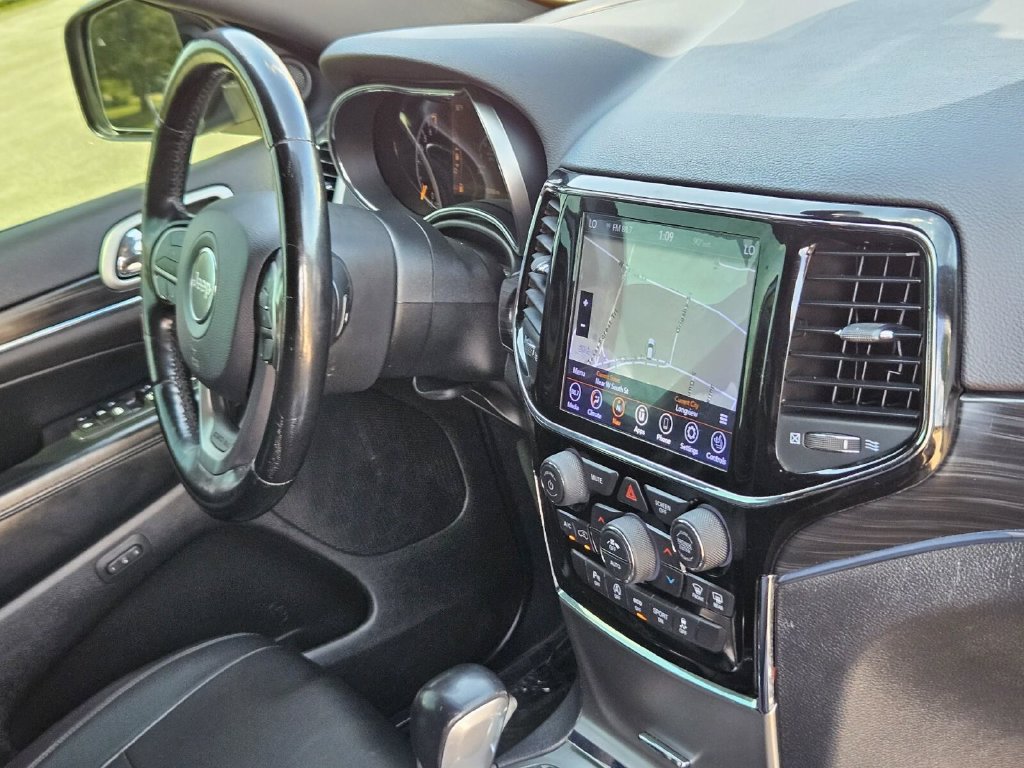 Used 2020 Jeep Grand Cherokee Limited AWD/4WD image 11