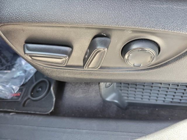 Used 2022 Toyota Sienna XSE image 24