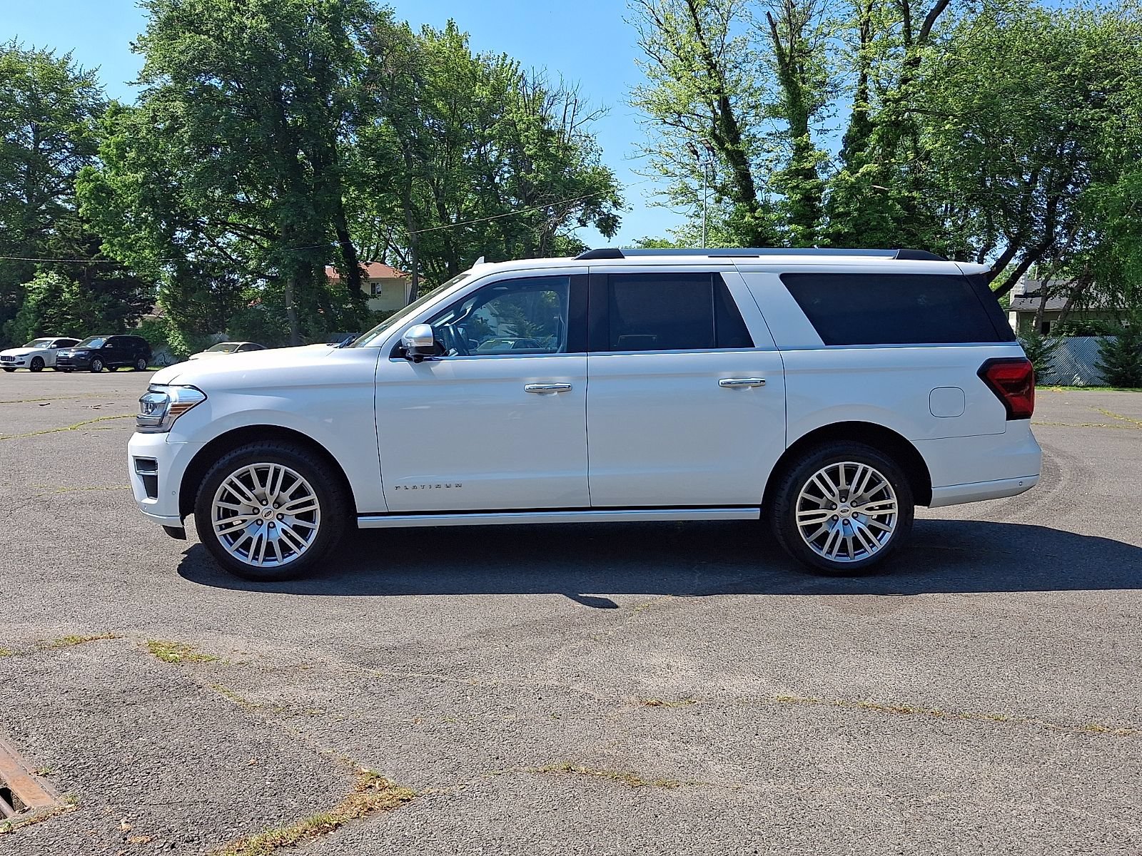 Certified 2024 Ford Expedition Max Platinum AWD/4WD image 4