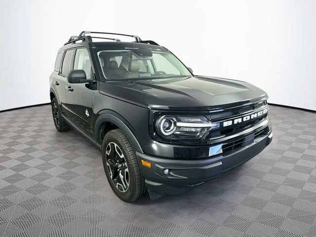 Certified 2022 Ford Bronco Sport Outer Banks w/ Tech Package AWD/4WD image 4
