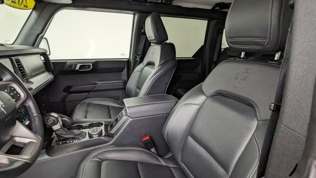 Certified 2025 Ford Bronco Badlands AWD/4WD image 3