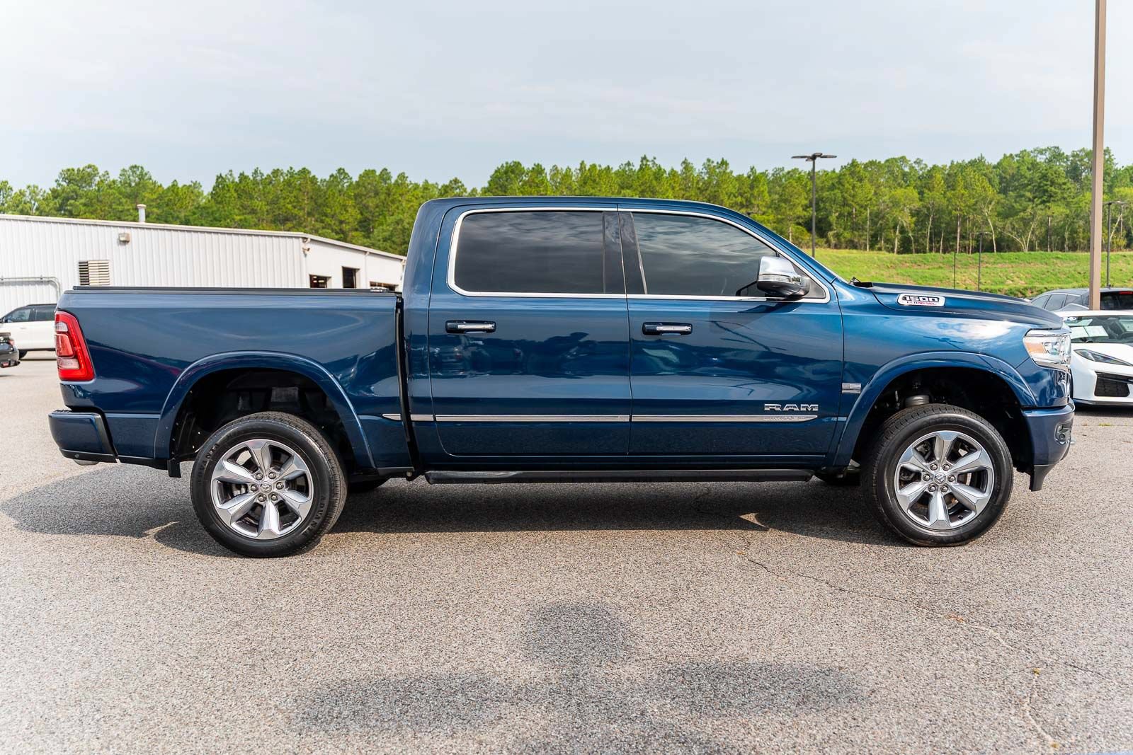 Used 2021 RAM 1500 Limited AWD/4WD image 9