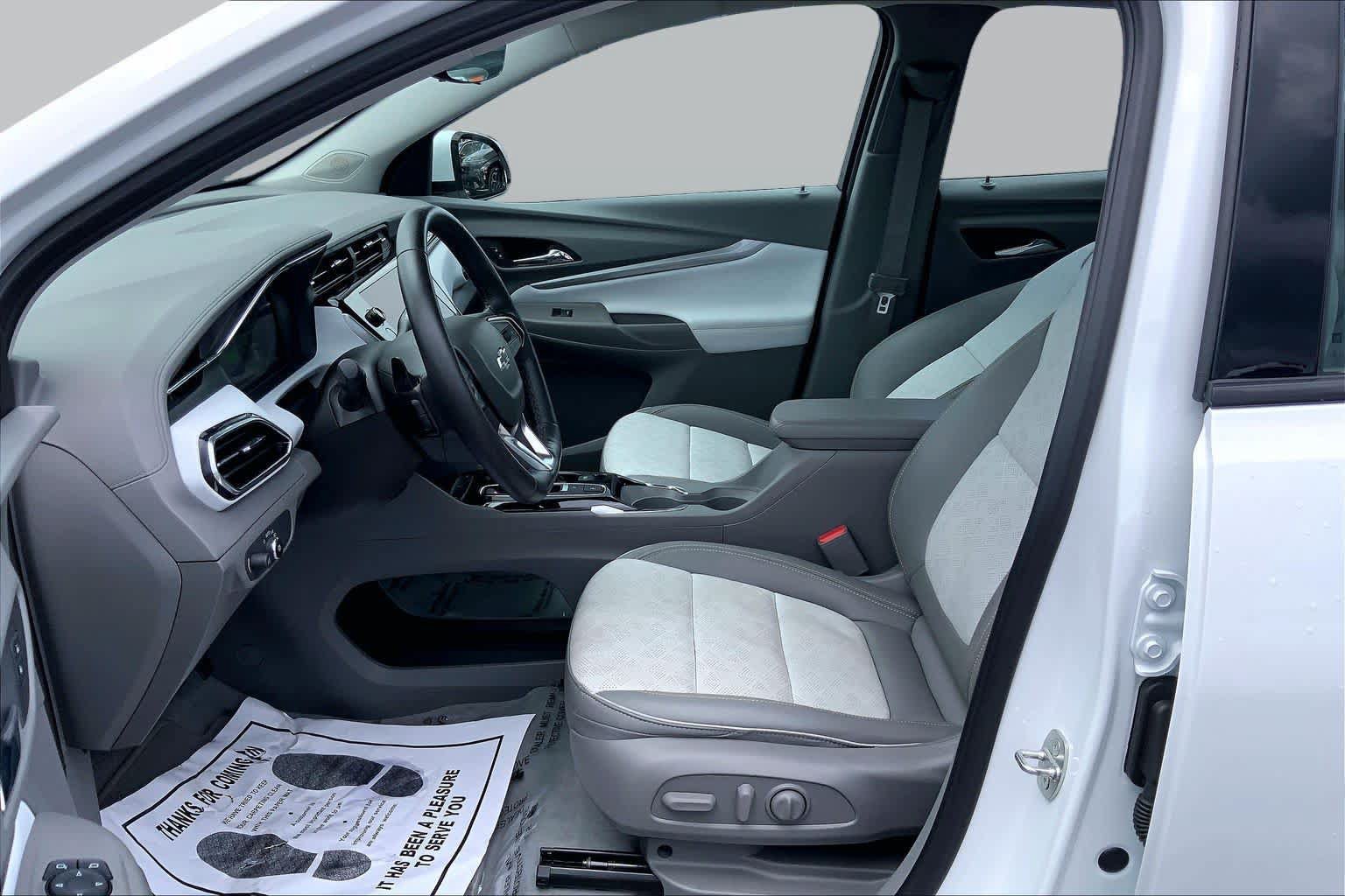 Used 2023 Chevrolet Bolt EUV Premier FWD image 7