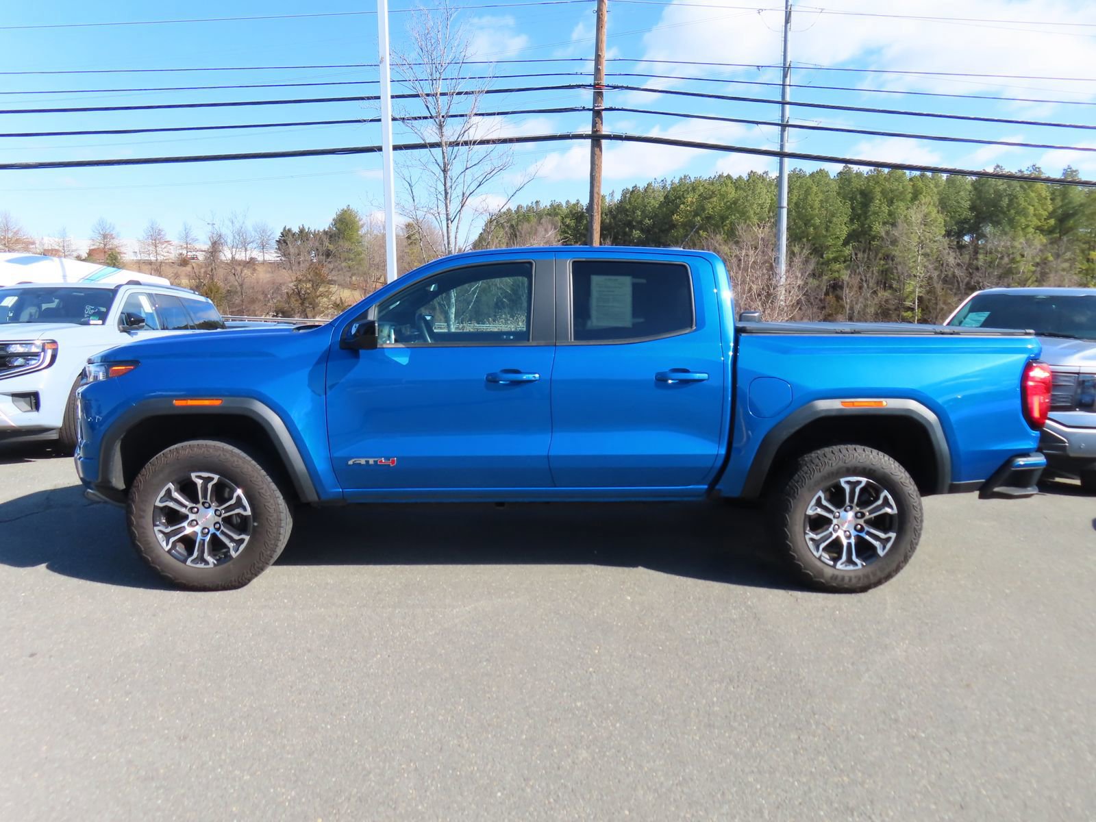 Used 2023 GMC Canyon AT4 w/ AT4 Premium Package image 3