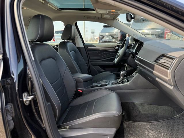 Used 2024 Volkswagen Jetta SEL FWD image 17