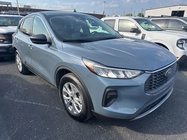 Certified 2023 Ford Escape Active AWD/4WD image 3