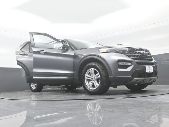 Certified 2023 Ford Explorer XLT w/ Equipment Group 202A AWD/4WD image 31