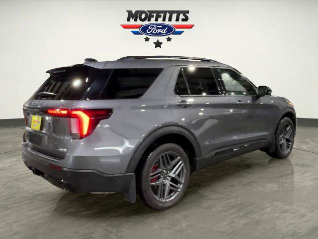 Certified 2025 Ford Explorer ST-Line w/ Premium Package AWD/4WD image 5