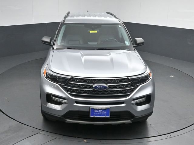 Certified 2022 Ford Explorer XLT w/ Equipment Group 202A image 24