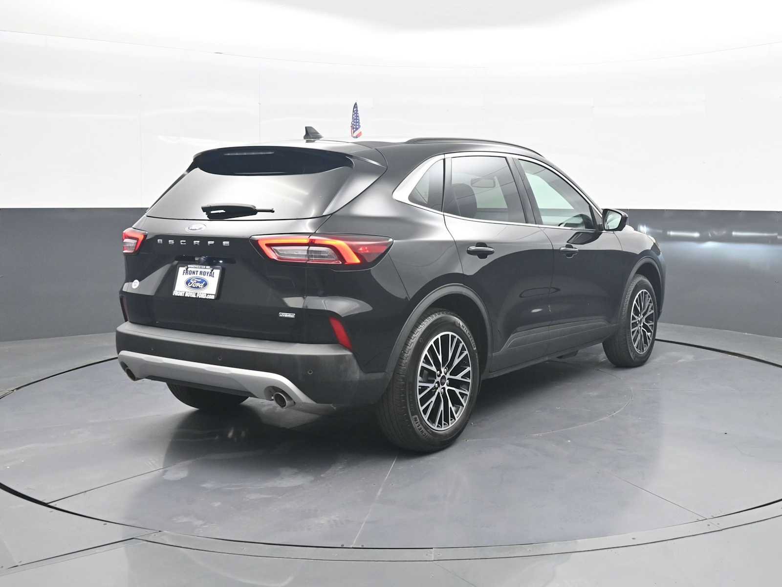 Certified 2026 Ford Escape SE w/ PHEV Premium Package FWD image 7