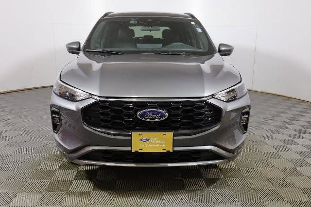 Certified 2024 Ford Escape ST-Line Select w/ Tech Pack #2 AWD/4WD image 4