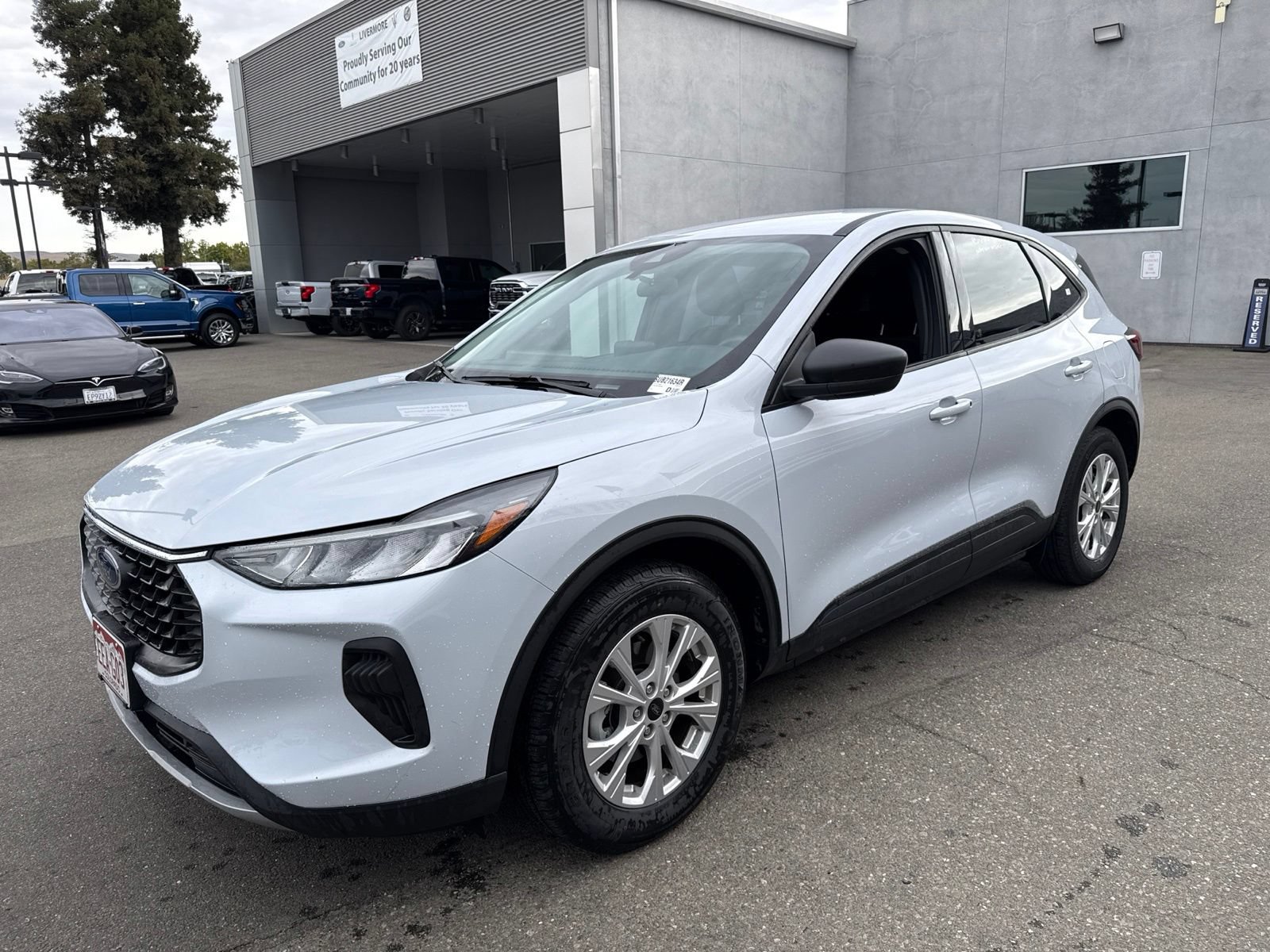 Certified 2025 Ford Escape Active FWD image 1