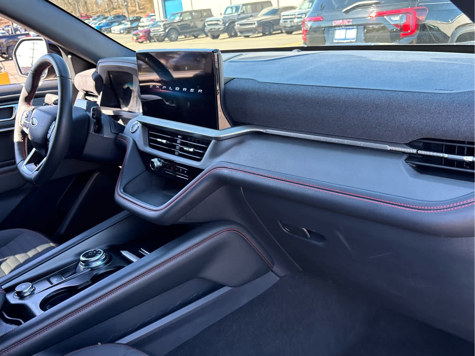 Certified 2025 Ford Explorer ST-Line image 36