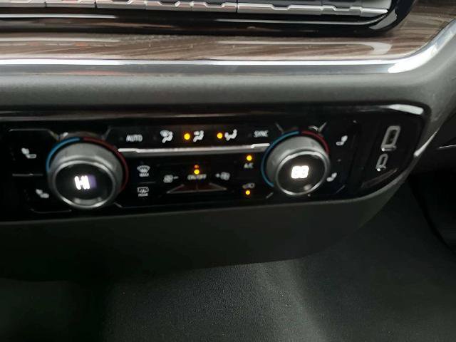 Used 2023 Chevrolet Silverado 1500 LT AWD/4WD image 32
