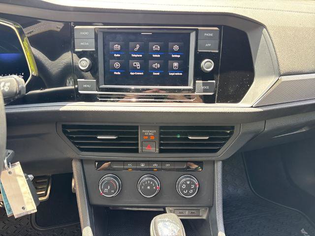 Used 2023 Volkswagen Jetta Sport FWD image 22