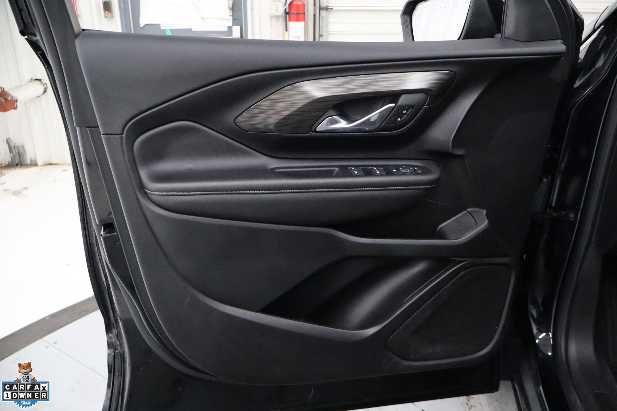 Used 2024 GMC Terrain SLE image 19