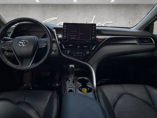 Used 2021 Toyota Camry XSE image 11